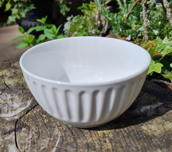 Ribbed cereal bowls